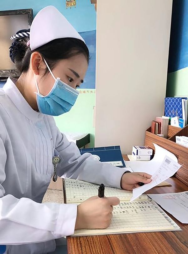 叶慧静.jpg 16级护理9班团支书