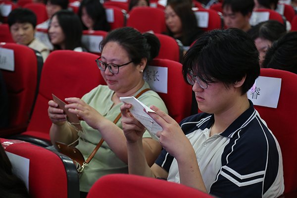 0D0A3645.jpg 迈向人生新的征程