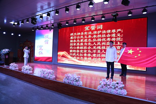 0D0A3796.jpg 校长李军