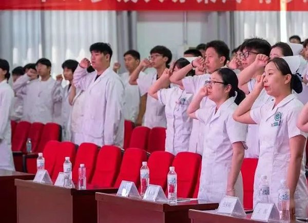 微信图片_20250617182118.jpg 朱玉梅老师在讲话中特别强调